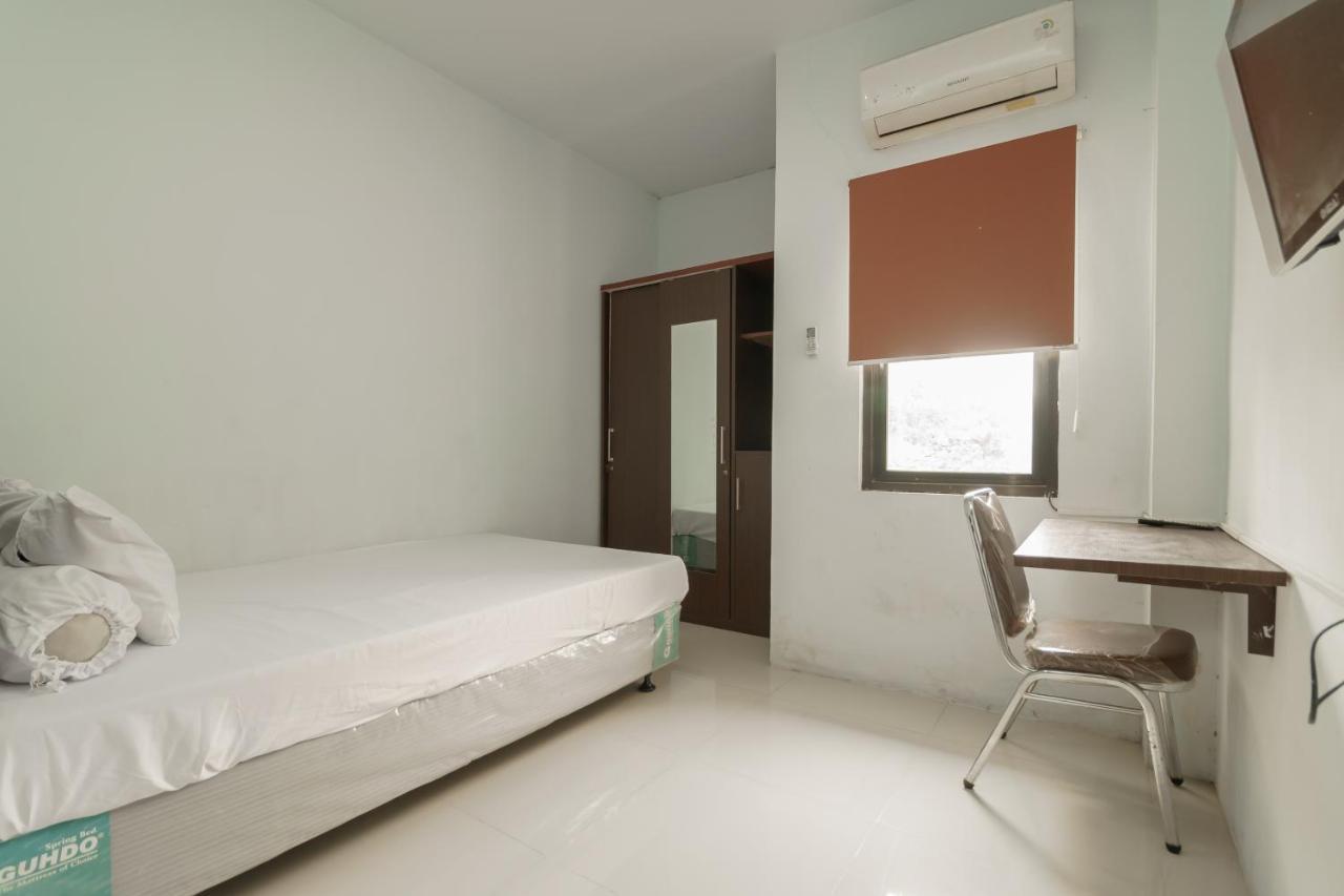 Koolkost Syariah Near Kampus Utama Universitas Budi Luhur Mencil Exterior photo